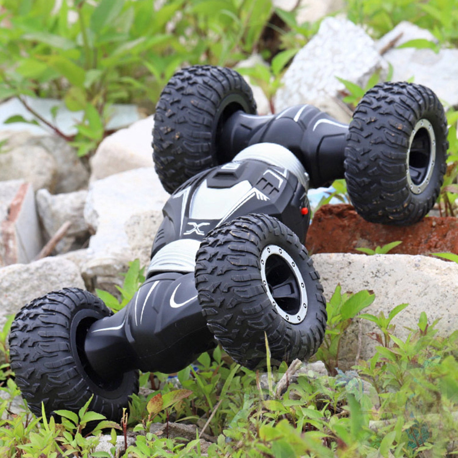 Remote Control Stunt Car Toy 2.4GHz 4WD RC Double Sided Rotating Car with Off Road High Speed Climbing