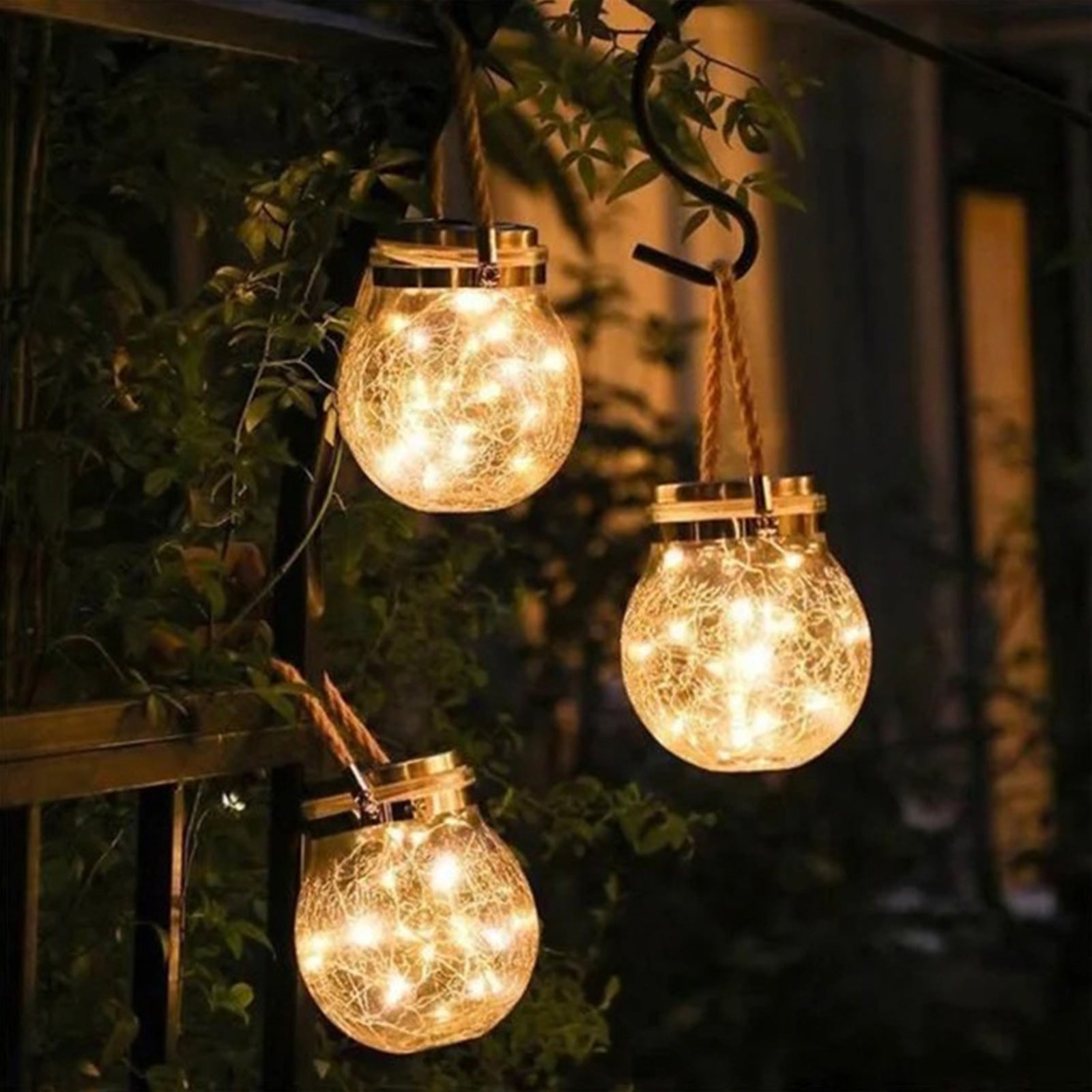 Hanging Solar Lights Outdoor Waterproof Christmas Decoration Cracked Glass Hanging Ball Lights for Garden Yard Patio Lawn